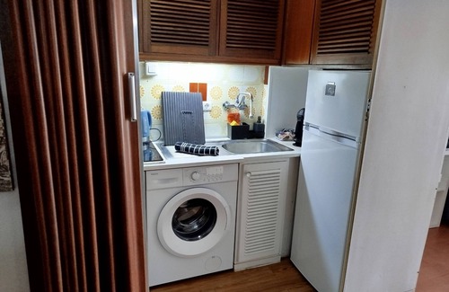 Costa de Caparica Apartamento | Apartamento frente a la playa con piscina y estacionamiento