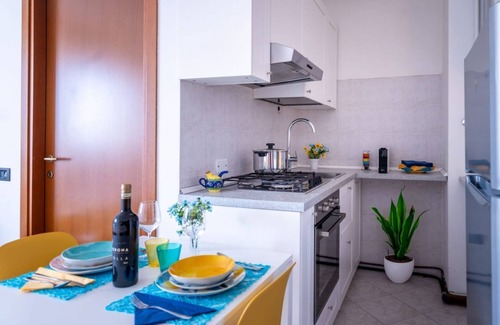 Albate Apartamento | Wonderful studio apartment with Wifi in Como - ideal for couples or small families