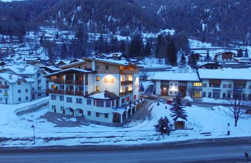 Cogolo Hotel | Maravillosa Suite "Vioz" en Residencia en Peio