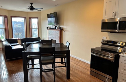 Woodlawn Condominio | Wonderful Three Bedroom Condo in Woodlawn