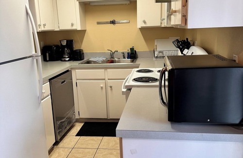 Dallas Casa | Wonderful townhome with WiFi in vibrant Dallas