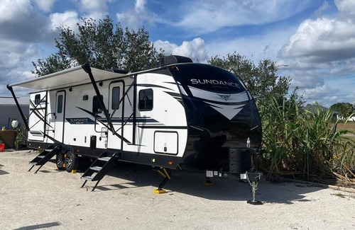 Davenport Casa | WONDERFUL VACATION CAMPER Located at Special Property , fantastic Deck, Hammock.