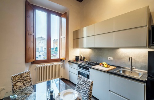 Santo Spirito Apartamento | Nuevo carmín dulce San Frediano