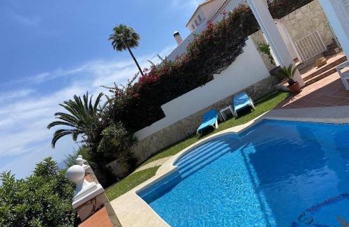 Chimenea Villa | Wonderful Villa Burriana Beach