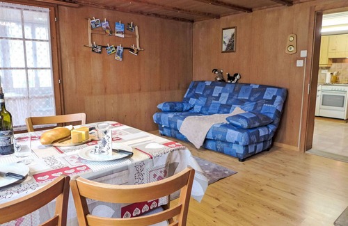 Frutigen Villa | Preciosa casa de vacaciones con WIFI, TV, mascotas permitida, vista panorámica y aparcamiento