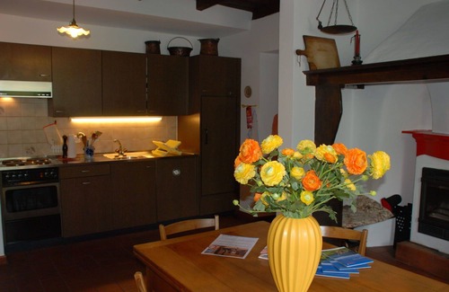 Casima Casa | Maravillosa casa de vacaciones para 4 personas con patio, mascotas permitida y aparcamiento