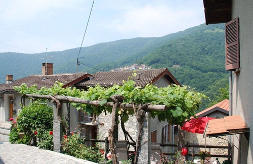 Casima Casa | Maravillosa casa de vacaciones para 4 personas con patio, mascotas permitida y aparcamiento