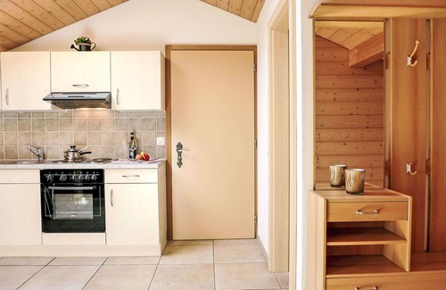 Frutigen Villa | Preciosa casa de vacaciones para 4 personas con WIFI, patio y aparcamiento