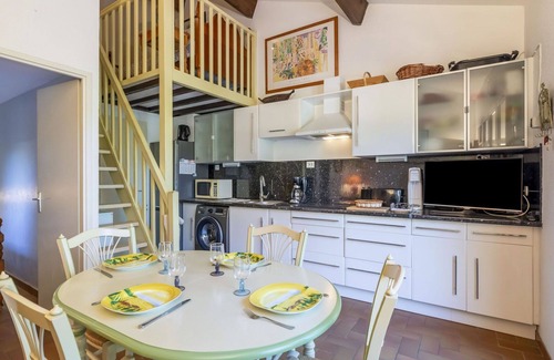 Le Mitan Casa | Estupenda casa de vacaciones para 5 personas con piscina, WIFI, A/C, TV, terraza y aparcamiento