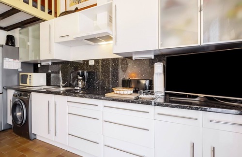 Le Mitan Casa | Estupenda casa de vacaciones para 5 personas con piscina, WIFI, A/C, TV, terraza y aparcamiento