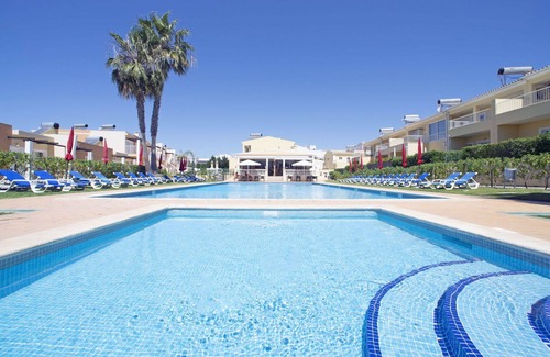 Pera Casa | Maravillosa casa de vacaciones para 6 personas con piscina, A/C, WIFI, TV, terraza y aparcamiento