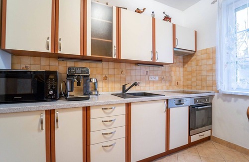 Kolin 2 Casa | Casa de vacaciones con WIFI, jacuzzi, piscina privada, TV, patio, aparcamiento