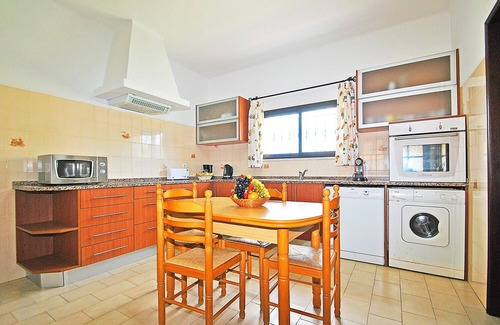 Patroves Villa | WONDERFUL VILLA W/ HEATABLE POOL, FREE WI-FI, A/C IN ALL BEDROOMS, BBQ
