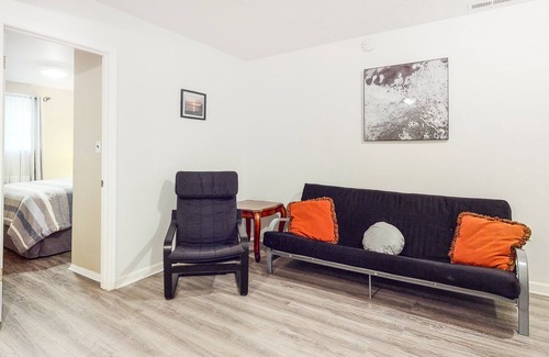Ocean Pines Cabina | Wonderful Wooded Gem W/ Free WiFi, Full Kitchen, Private Deck & Great Location!