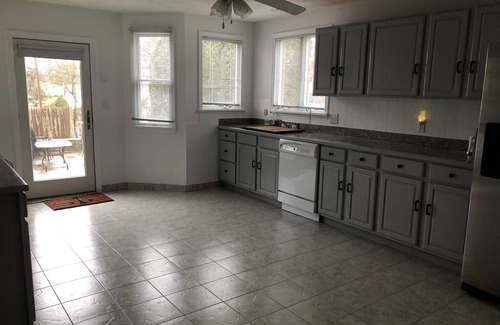 Popponesset Casa | Wonderfully Spacious Poppy beach house walk to water and market place 3BR-4 bath