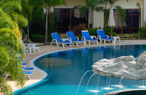 Cherngtalay Apartamento | Maravillosamente relajante apartamento en Phuket para estancias más largas.