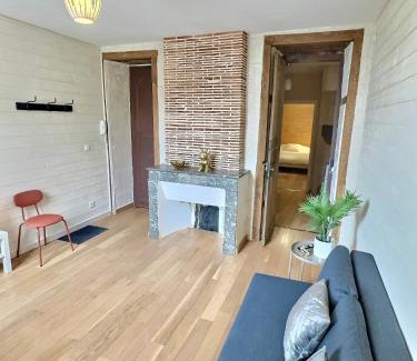 Centre Ville Apartamento | WonderHost, bois et pierre en cœur de ville