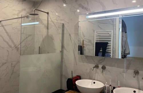 Amsterdam North Casa | Woning in Amsterdam aan het Water met 10 Minuten Lopen Naar het Centrum