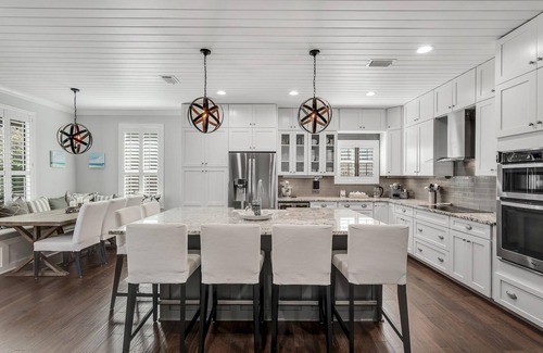 Sugarwood Beach Casa | Wood Beach Retreat – Perfect 30A Location offering Easy Beach Access & Private Pool