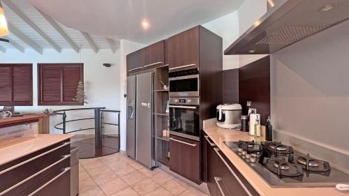 Baie-Mahault Villa | Wood Chic