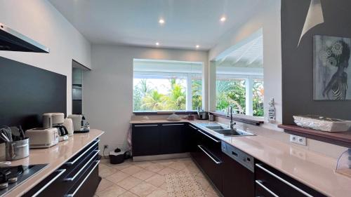 Baie-Mahault Villa | Wood Chic