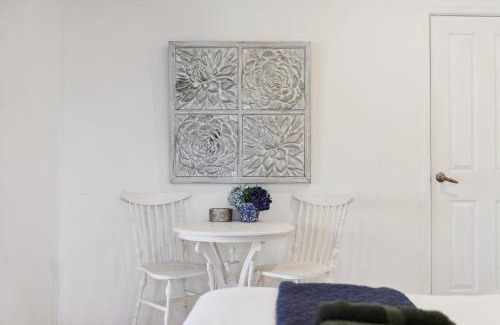 Maylands Casa | WOOD14 - River Suite