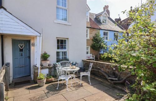 Sandsend Casa | Woodbine Cottage