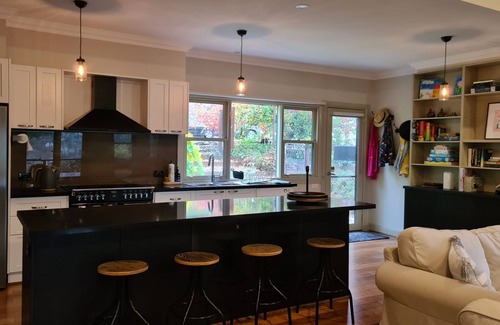 Marysville Casa | WOODBINE LODGE- Picture perfect and meticulously maintained