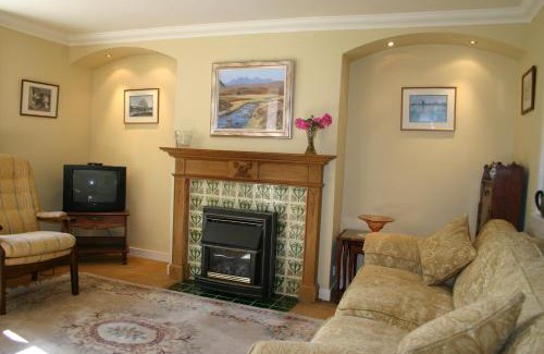 Ayr Casa | Woodcroft Cottage