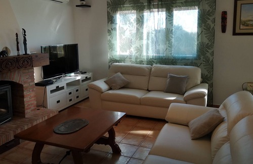 Toledo Chalet De Esquí | Villa con piscina en los cigarrales de Toledo