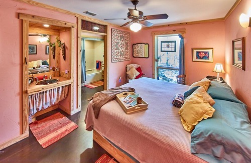 Van Zandt County Casa | 903-520-2069 Lodge, Cabaña en Woods Cerca de Edom, Ben Wheeler Artistas, Canton, I-20