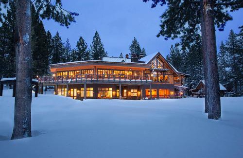 Truckee Casa | Wooded Luxury at Tahoe Donner