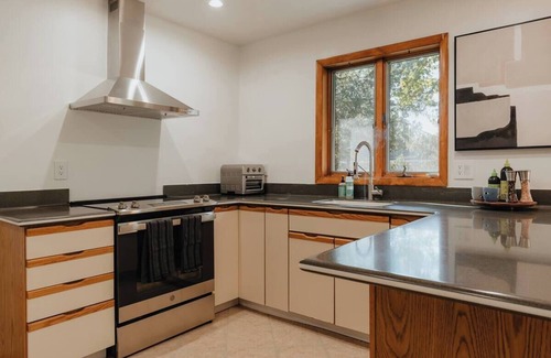 Fairview Casa | Wooded Rhinebeck-Beacon area Escape w/Outdoor Spa