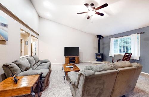 Sandpoint Casa | Wooded Wonder