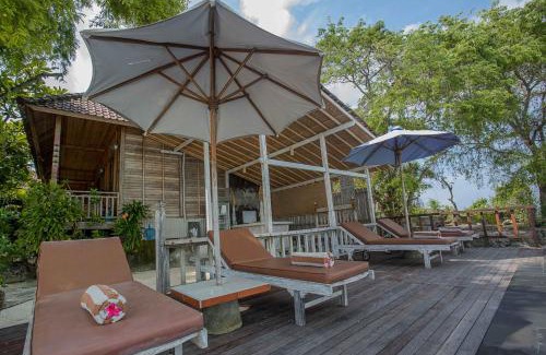 Ceningan Island Complejo | Wooden Beach Sunset Cottages