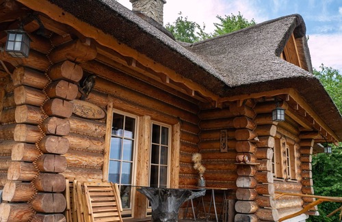 Lipowa Casa | Encantadora casa de vacaciones en Lipowa con piscina privada
