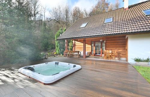 Vichova nad Jizerou Casa | Wooden house in the heart of the Giant Mountains with own hill