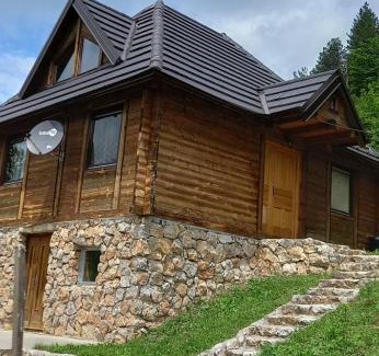 Bajina Basta Casa | Wooden house Nada (Drvena kuća Nada)
