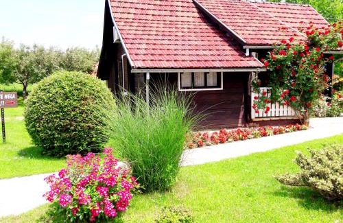 Smoljanac Casa | Wooden house Nela near Plitvice Lakes