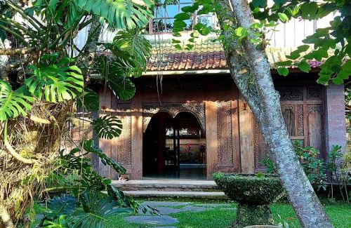 Peliatan Casa | Wooden House Peliatan