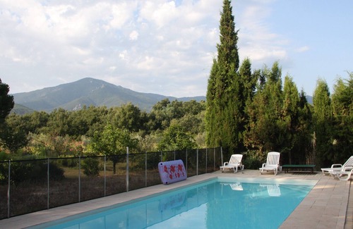 Saint-Andre Hotel | CASA DE MADERA CON PISCINA 12mx4m sin vecinos. CALME