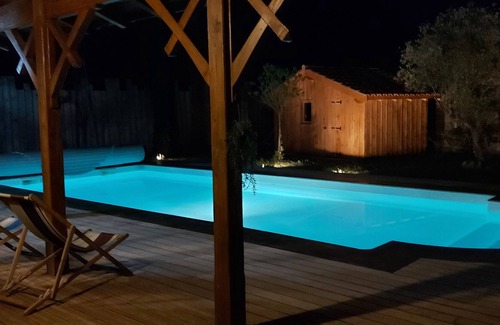 Leognan Casa | Wooden villa with swimming pool