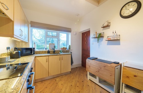Slyne Cabaña | Woodfield Lodge - Rural Cottages with Hot Tub. Dog-friendly