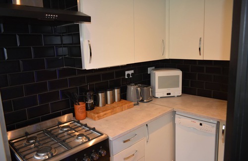 Woodhall Spa Casa | Woodhall Spa a 10 minute walk to centre, garden, pet friendly, private parking.