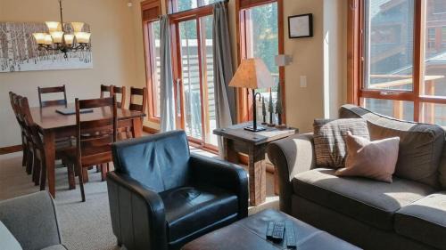 Sun Peaks Casa | Woodhaven #19 by Bear Country