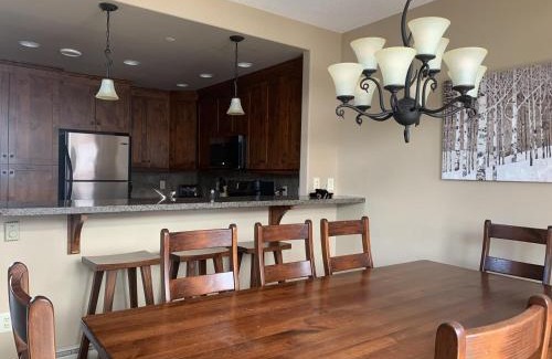Sun Peaks Casa | Woodhaven #19 by Bear Country