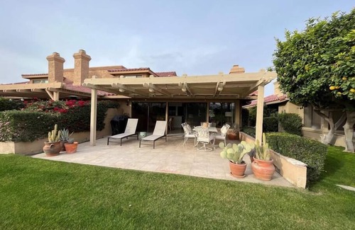Palm Desert Condominio | Woodhaven Incredible Views on the Golf Course