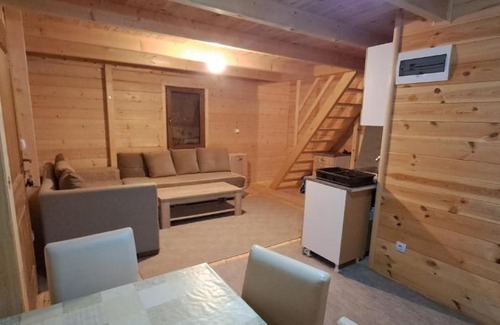 Plav Casa | WOODHOUS FOR RENT