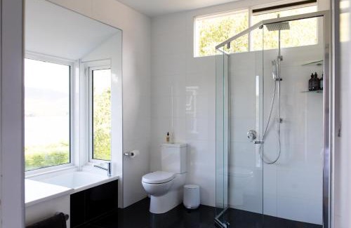 Lymington Casa | Woodland Bay Retreat-Hot tub,Sauna and Bayview Retreat