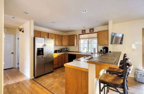 Zigzag Casa | Woodland Cabin Hot Tub Dogs Welcome